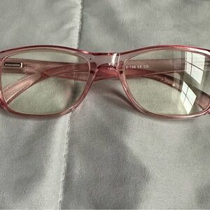 Stylish Pink reading Eyeglasses strength 2.5
Blue light. Never used
